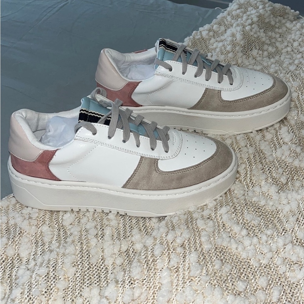 SHUSHOP Sneakers